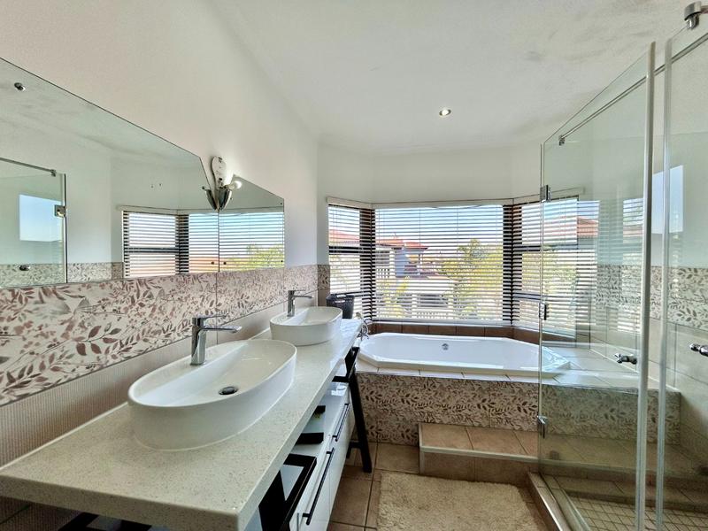 7 Bedroom Property for Sale in Kosmos Ridge North West